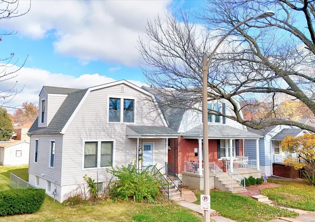 Photo 2 of Single family home for sale at 5615 Lansdowne, Saint Louis, MO 63109 | MLS# 25016900 | Listing updated on 2025-03-20