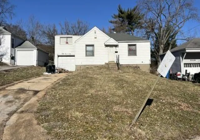Photo 2 of Single family home for sale at 5505 Sunbury Ave, Saint Louis, MO 63136 | MLS# 25016986 | Listing updated on 2025-03-20