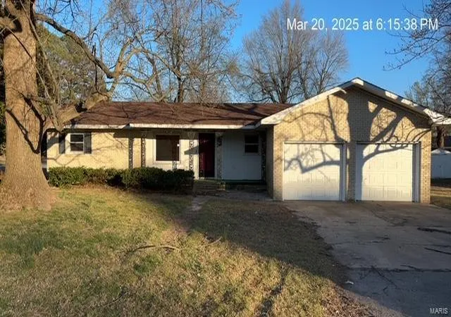 Photo 1 of Single family home for sale at 601 S Hickory, Dexter, MO 63841 | MLS# 25017089 | Listing updated on 2025-03-21