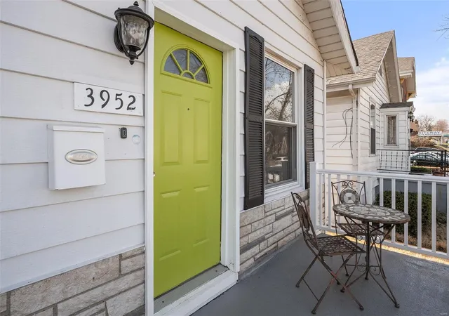 Photo 1 of Single family home for sale at 3952 Delor St, Saint Louis, MO 63116 | MLS# 25017111 | Listing updated on 2025-03-21