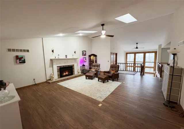 Photo 4 of Single family home for sale at 18894 State Hwy Cc, Warrenton, MO 63383 | MLS# 25017148 | Listing updated on 2025-04-04