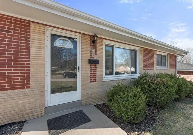 Photo 1 of Single family home for sale at 8916 Saint Louis Ave, Saint Louis, MO 63114 | MLS# 25017157 | Listing updated on 2025-03-21
