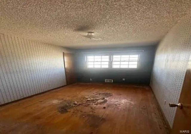 4th image of 18305 E State Rt 78Th, Independence, MO 64057 | MLS# 25017159
