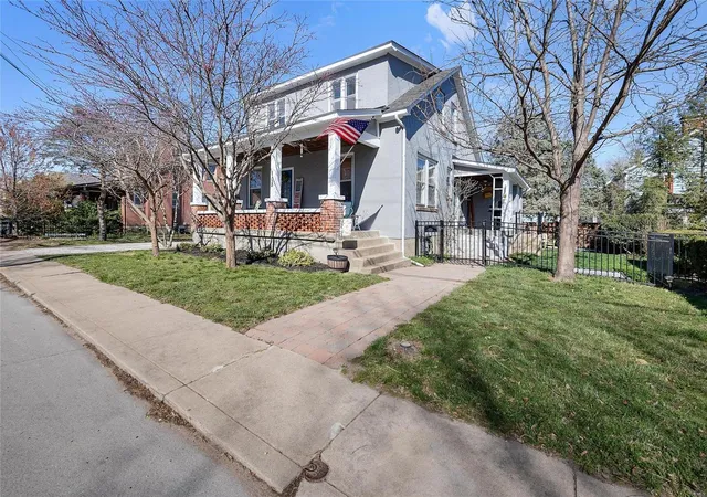 Photo 3 of Single family home for sale at 108 N 4th Street, Sainte Genevieve, MO 63670 | MLS# 25017180 | Listing updated on 2025-03-21