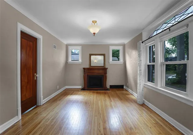 Photo 2 of Single family home for sale at 6926 Corbitt Ave, Saint Louis, MO 63130 | MLS# 25017206 | Listing updated on 2025-03-22