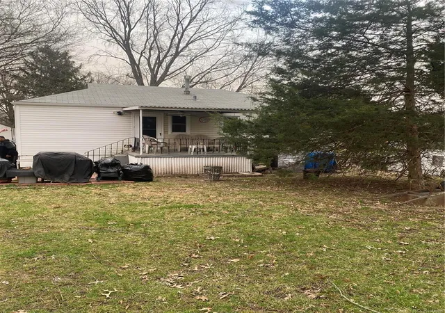Photo 2 of Sale Pending at 7716 Monroe Dr, Saint Louis, MO 63133 | MLS# 25017287 | Listing updated on 2025-03-21