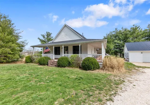 Photo 1 of Single family home for sale at 7238 State Hwy D, Jackson, MO 63755 | MLS# 25017353 | Listing updated on 2025-03-28