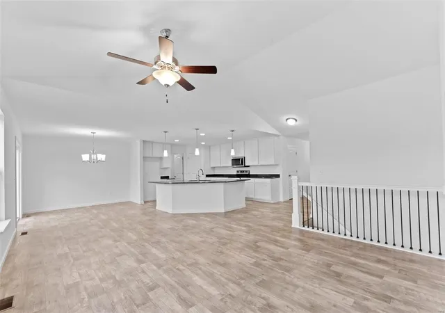 Photo 4 of Single family home for sale at 71 Whiteside Ests Dr, Silex, MO 63377 | MLS# 25017363 | Listing updated on 2025-03-21