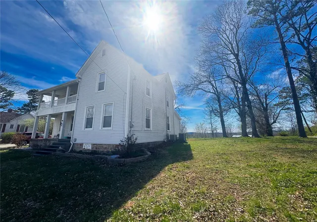 Photo 2 of Townhouse for sale at 608 Buford Blvd, Fredericktown, MO 63645 | MLS# 25017424 | Listing updated on 2025-03-26