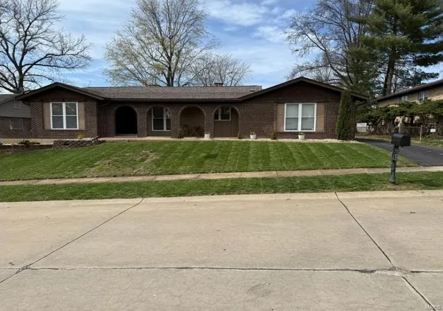 Photo 1 of Single family home for sale at 5285 Brass Lantern Pl, Saint Louis, MO 63128 | MLS# 25017436 | Listing updated on 2025-03-27
