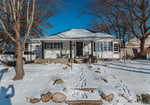 Photo 1 of Single family home for sale at 104 E Third St, Belle, MO 65013 | MLS# 25017463 | Listing updated on 2025-03-22