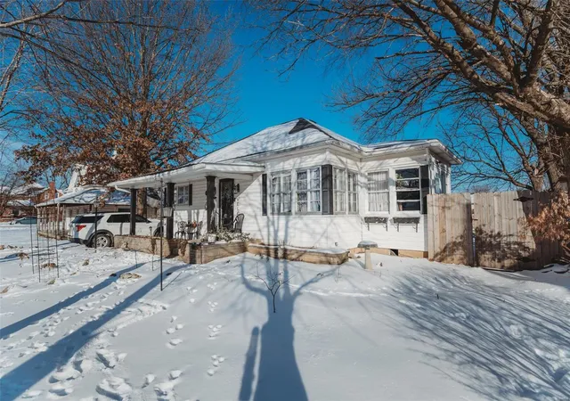 Photo 2 of Single family home for sale at 104 E Third St, Belle, MO 65013 | MLS# 25017463 | Listing updated on 2025-03-22