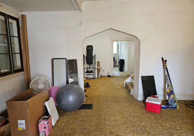 Photo 3 of Single family home for sale at 6614 Chamberlain Ave, Saint Louis, MO 63130 | MLS# 25017500 | Listing updated on 2025-04-01