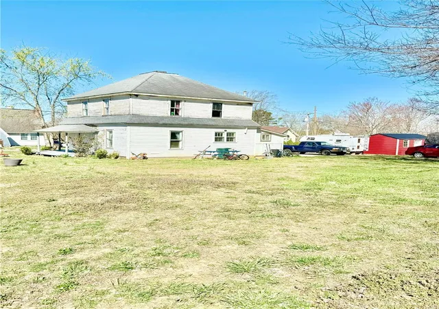 Photo 32 of Single family home for sale at 415 Saline St, Fredericktown, MO 63645 | MLS# 25017542 | Listing updated on 2025-03-24