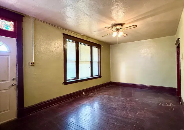 Photo 3 of Multi family home for sale at 4115 Shaw Blvd, Saint Louis, MO 63110 | MLS# 25017544 | Listing updated on 2025-03-25