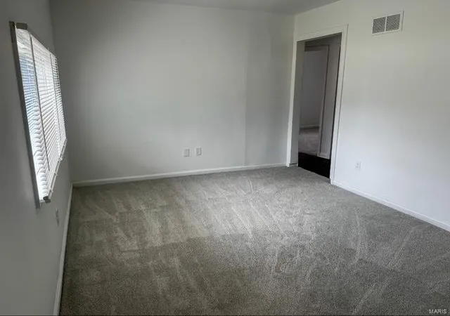 Photo 3 of Single family home for sale at 319 Reasor Dr, Saint Louis, MO 63135 | MLS# 25017547 | Listing updated on 2025-03-24