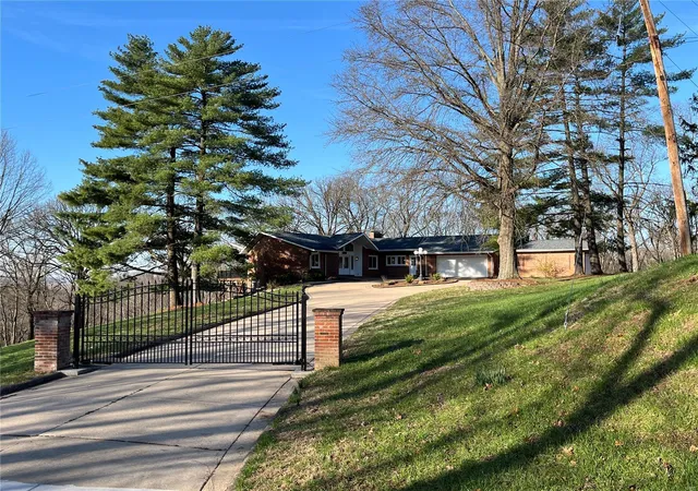 Photo 1 of Single family home for sale at 603 Jacobs Station Rd, Saint Charles, MO 63304 | MLS# 25017565 | Listing updated on 2025-03-27