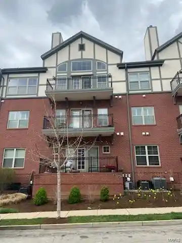 Listing Photo 1 - Condo for sale in 2211 S Grand Blvd located at 2211 S Grand Blvd, St. Louis, MO 63104 - Unit #110