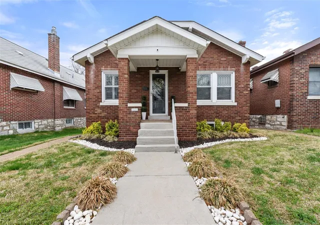 Photo 1 of Single family home for sale at 5425 Finkman St, Saint Louis, MO 63109 | MLS# 25017655 | Listing updated on 2025-04-01