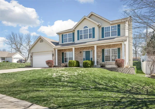 Photo 2 of Single family home for sale at 1 Crystal Cvs, Saint Charles, MO 63301 | MLS# 25017718 | Listing updated on 2025-03-27