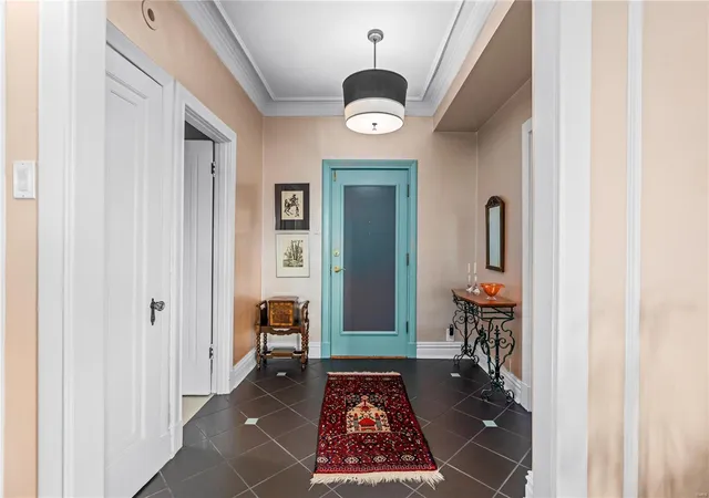 Photo 2 of Condo for sale at 625 S Skinker Blvd #601, Saint Louis, MO 63105 | MLS# 25017759 | Listing updated on 2025-03-26