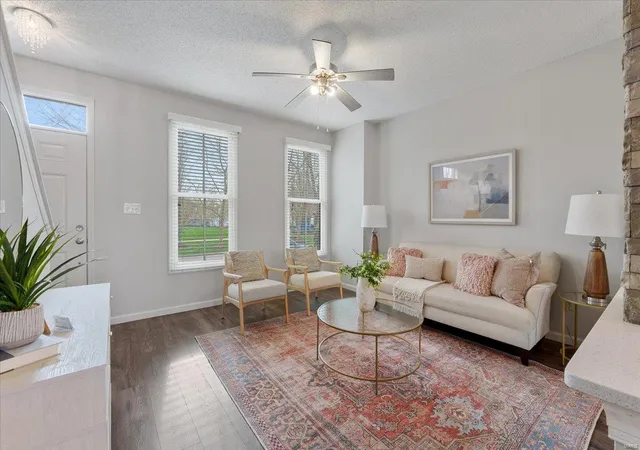 Photo 3 of Single family home for sale at 3580 Barter St, Saint Charles, MO 63301 | MLS# 25017784 | Listing updated on 2025-04-03