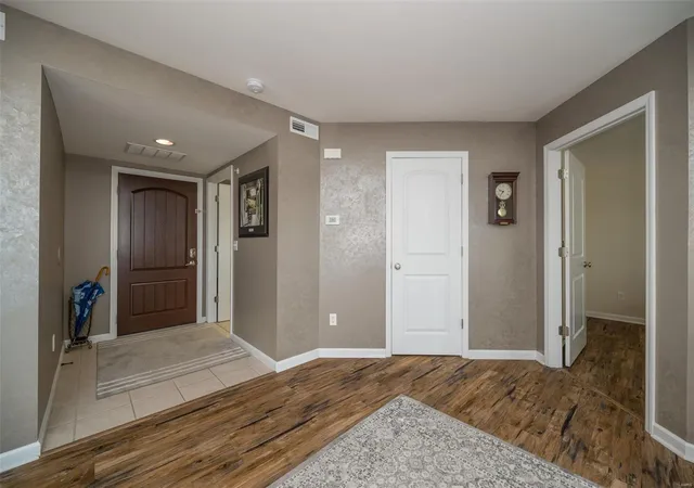 Photo 2 of Condo for sale at 112 Lily Pad Ln, Saint Peters, MO 63376 | MLS# 25017891 | Listing updated on 2025-03-31
