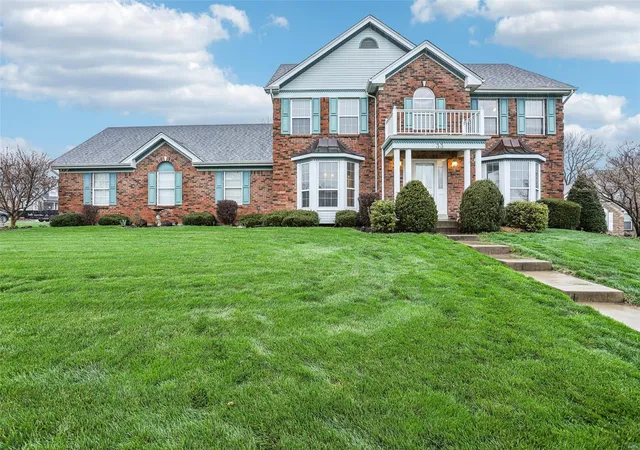 Photo 2 of Single family home for sale at 33 Cambrian Way, Saint Charles, MO 63301 | MLS# 25018179 | Listing updated on 2025-03-28