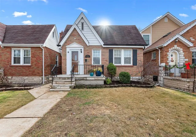 Photo 2 of Single family home for sale at 5342 Lindenwood Ave, Saint Louis, MO 63109 | MLS# 25018236 | Listing updated on 2025-03-26