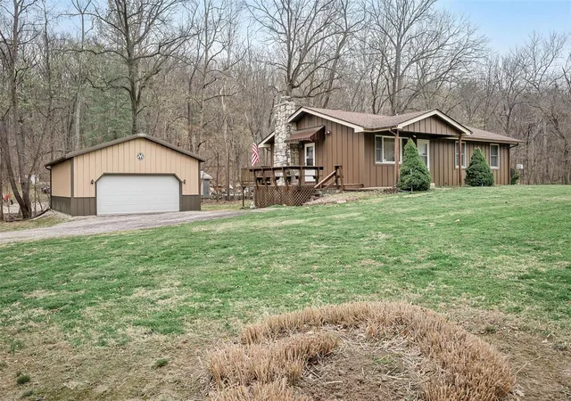 Photo 2 of Single family home for sale at 2337 Boy Scout Rd, Hermann, MO 65041 | MLS# 25018264 | Listing updated on 2025-03-28