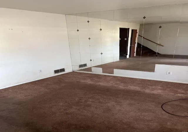 Photo 4 of Single family home for sale at 4112 Turner Ave, Saint Louis, MO 63115 | MLS# 25018418 | Listing updated on 2025-03-25