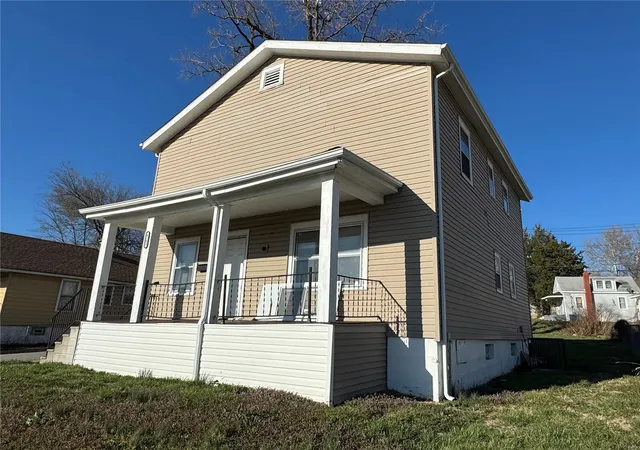 Photo 2 of Single family home for sale at 6103 Grimshaw Ave, Saint Louis, MO 63120 | MLS# 25018460 | Listing updated on 2025-03-26