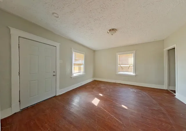 Photo 3 of Single family home for sale at 6103 Grimshaw Ave, Saint Louis, MO 63120 | MLS# 25018460 | Listing updated on 2025-03-26