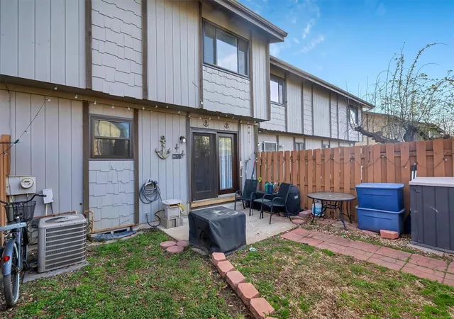 Photo 2 of Townhouse for sale at 2703 Savoy Dr #2703, Lake Saint Louis, MO 63367 | MLS# 25018506 | Listing updated on 2025-04-02