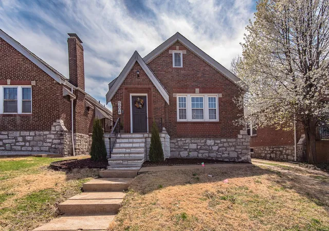 Photo 1 of Single family home for sale at 5604 Tholozan Ave, Saint Louis, MO 63109 | MLS# 25018668 | Listing updated on 2025-03-26