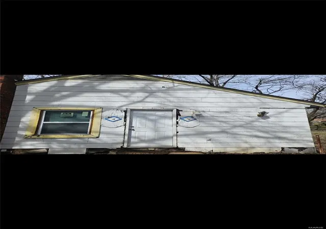 Photo 1 of Single family home for sale at 10104 Prince Dr, Saint Louis, MO 63136 | MLS# 25018760 | Listing updated on 2025-04-04