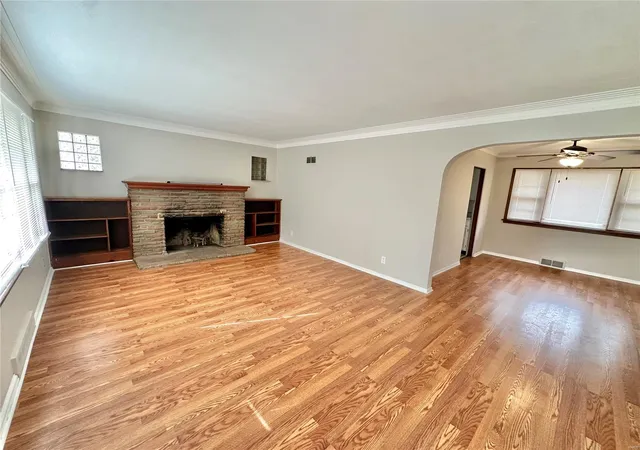 Photo 2 of Single family home for sale at 3643 Mckibbon Rd, Saint Louis, MO 63114 | MLS# 25018826 | Listing updated on 2025-03-26