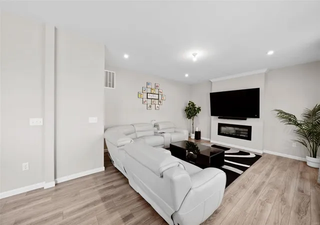 Photo 1 of Condo for sale at 905 Sugar Pear St, Saint Charles, MO 63301 | MLS# 25018867 | Listing updated on 2025-03-27