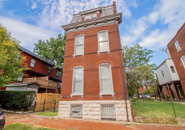 Photo 1 of Multi family home for sale at 2325 S 10th Street, Saint Louis, MO 63104 | MLS# 25018878 | Listing updated on 2025-03-31