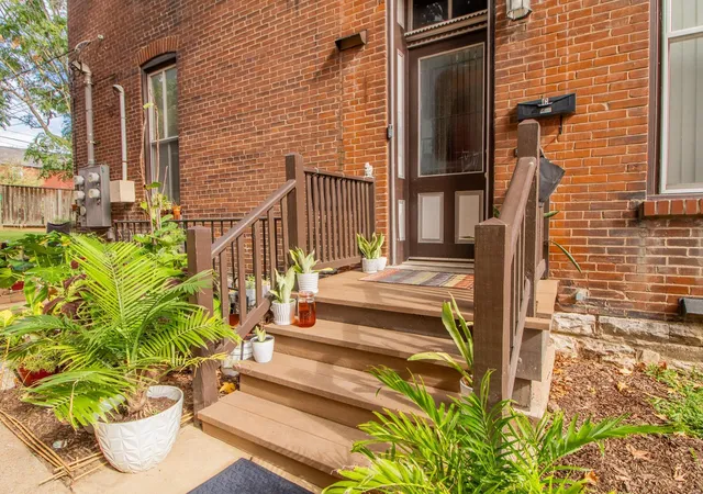 Photo 2 of Multi family home for sale at 2325 S 10th Street, Saint Louis, MO 63104 | MLS# 25018878 | Listing updated on 2025-03-31