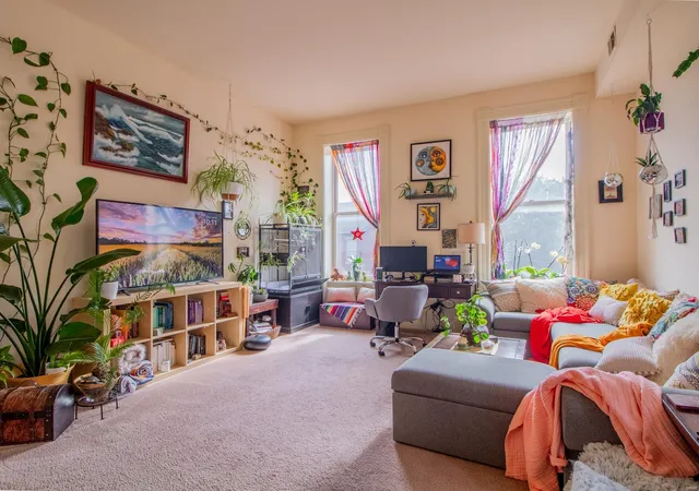 Photo 3 of Multi family home for sale at 2325 S 10th Street, Saint Louis, MO 63104 | MLS# 25018878 | Listing updated on 2025-03-31
