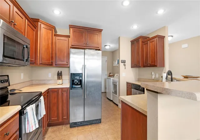 Photo 3 of Single family home for sale at 16216 Hailey Ln, Saint Robert, MO 65584 | MLS# 25018969 | Listing updated on 2025-03-27