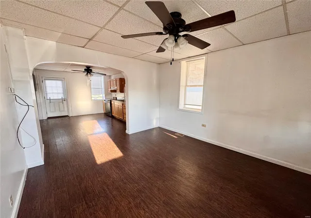 Photo 2 of Single family home for sale at 1001 S Central Ave, Vandalia, MO 63382 | MLS# 25019159 | Listing updated on 2025-03-27