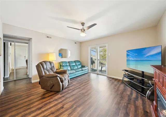Photo 3 of Condo for sale at 621 S Kirkwood Rd #300, Saint Louis, MO 63122 | MLS# 25019205 | Listing updated on 2025-04-02