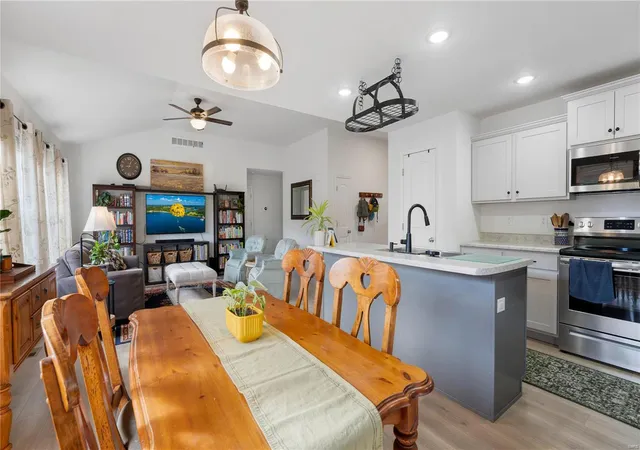Photo 4 of Single family home for sale at 106 Quartz Ct, Saint Robert, MO 65584 | MLS# 25019239 | Listing updated on 2025-04-01
