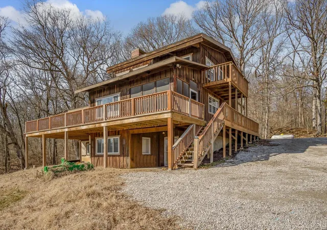 Photo 1 of Single family home for sale at 3001 Cedar Ridge Ln, Waterloo, IL 62298 | MLS# 25019374 | Listing updated on 2025-03-28