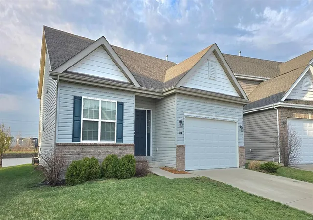 Photo 2 of Single family home for sale at 3457 Harbor Crossing Dr, Saint Charles, MO 63301 | MLS# 25019381 | Listing updated on 2025-03-28