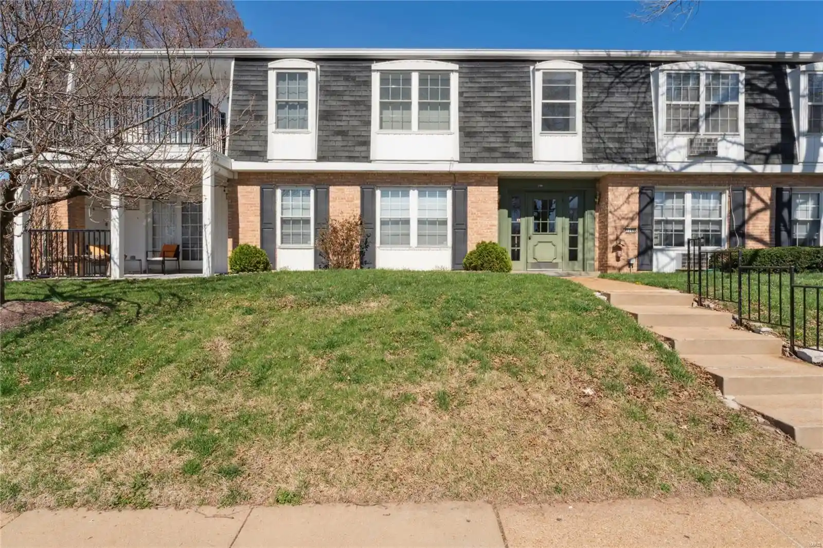 Listing Photo 1 - Condo for sale in 1706 Herault Pl located at 1706 Herault Pl, St. Louis, MO 63125 - Unit 1706 Herault Pl