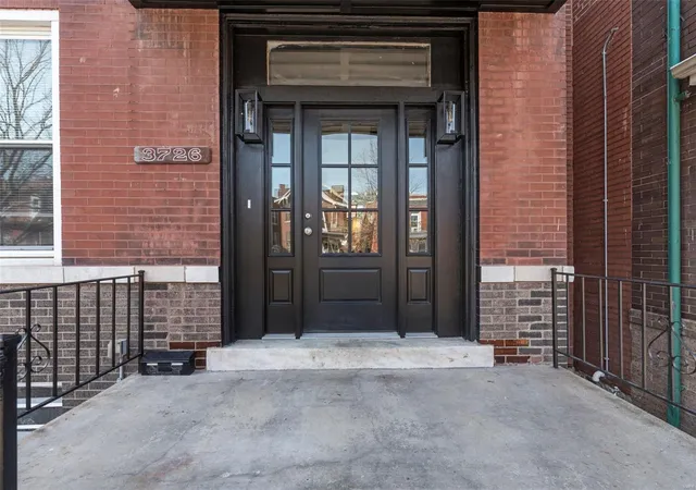 Photo 2 of Single family home for sale at 3726 Wyoming St, Saint Louis, MO 63116 | MLS# 25019708 | Listing updated on 2025-04-01