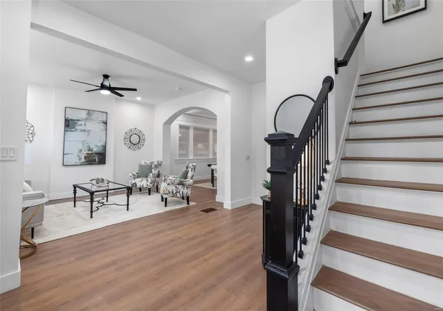 Photo 3 of Single family home for sale at 3726 Wyoming St, Saint Louis, MO 63116 | MLS# 25019708 | Listing updated on 2025-04-01